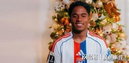 包含赛地聚焦：法甲国际比赛日热度飙升；休斯敦火箭完成体检；态度坚定；数据趋势出现新变化的词条